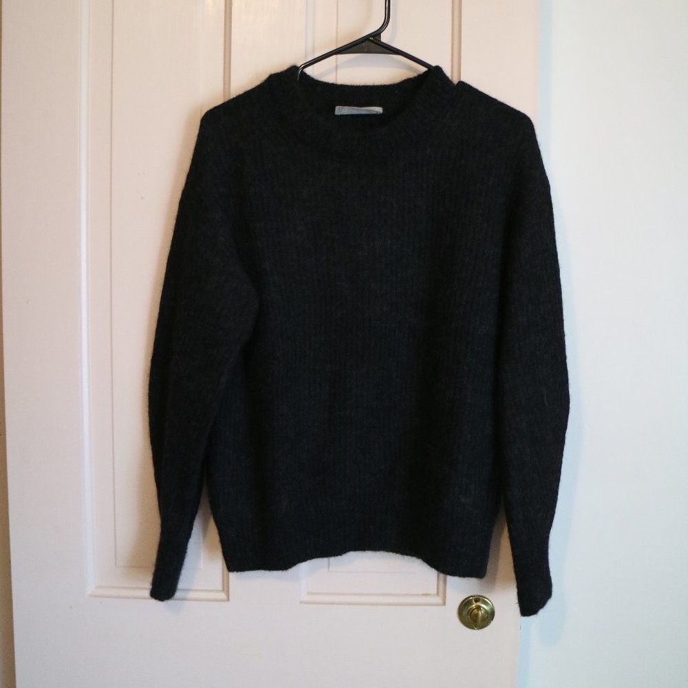 [REPOST] - Everlane Alpaca Crew Sweater